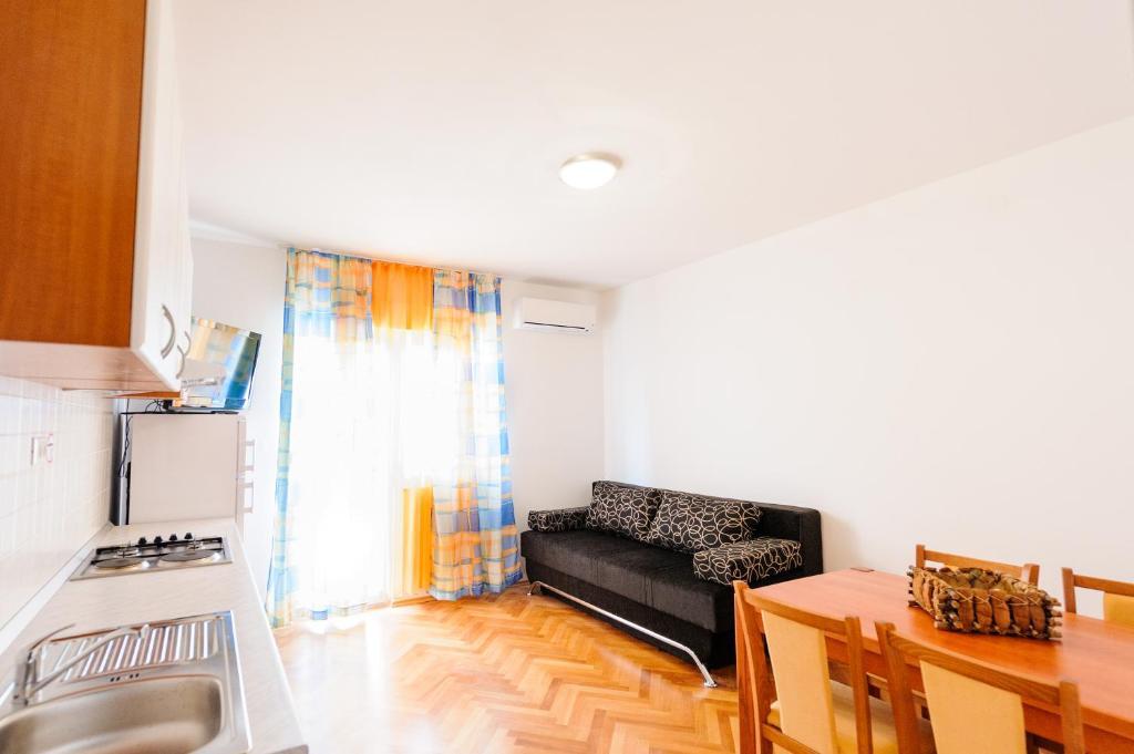 Apartment And Rooms Iva สปลิท ภายนอก รูปภาพ